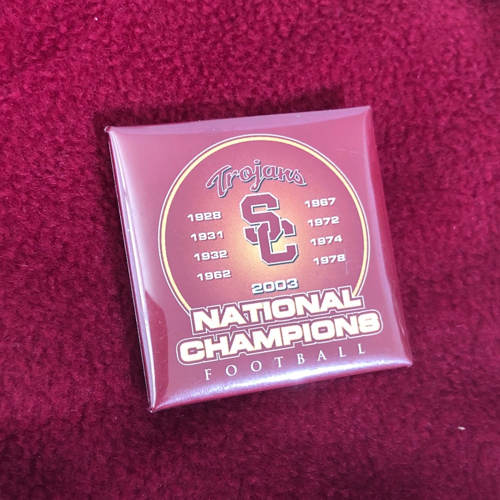 USC Trojans Fan Collectible Bundle 2 keychains, football pins,mug, blanket ticke - Picture 3 of 16